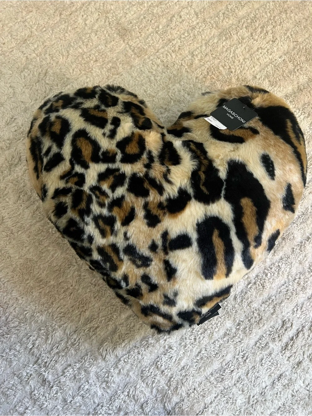 Heart-Shaped Faux Fur Leopard Print Pillow